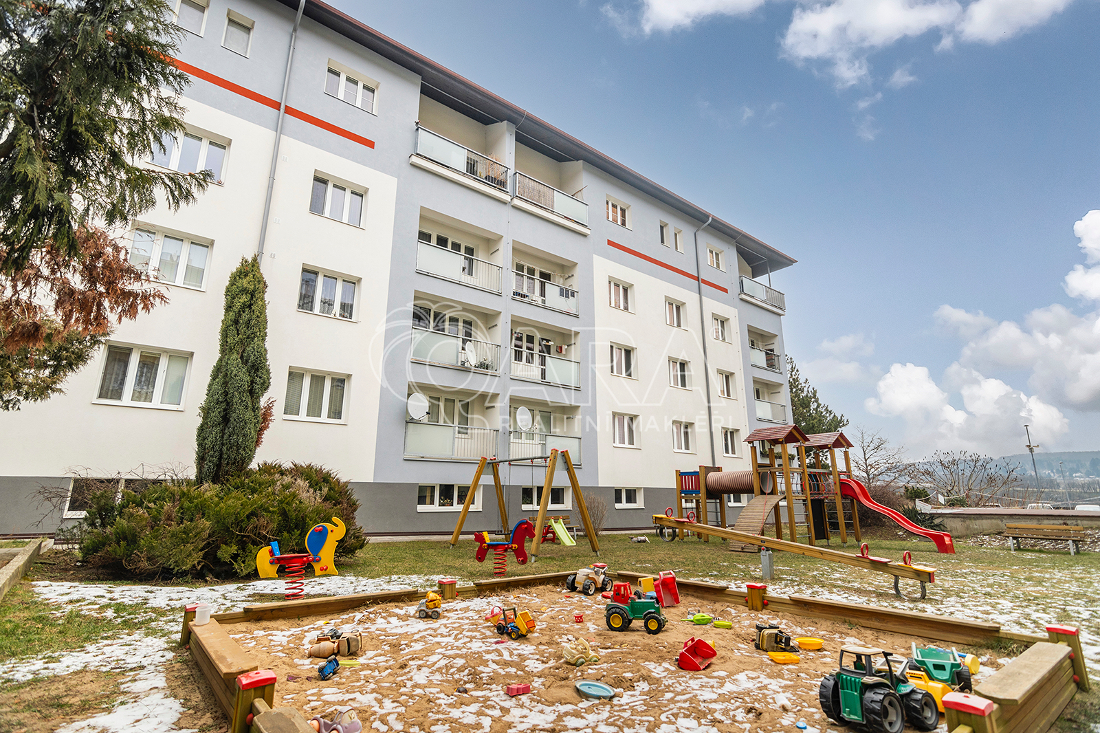 Pronájem bytu 1+1, 40,9 m² + sklep 8 m²